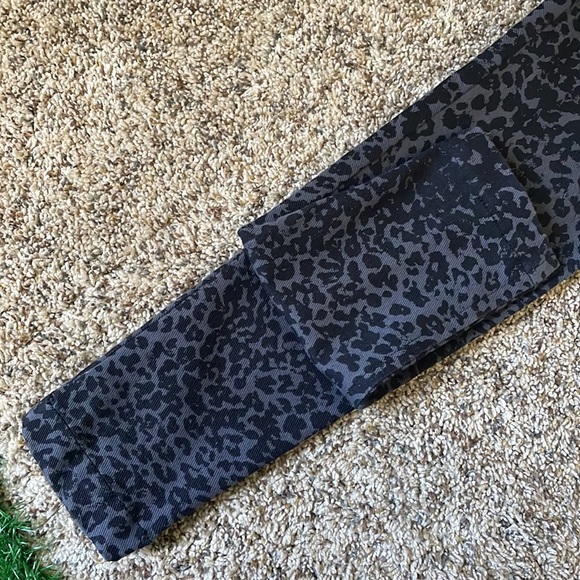 Lysse Women Classic Leggings Black Gray Python Snake Pull On Size Small - Picture 8 of 17